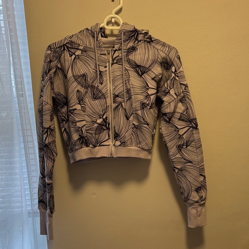 BuffBunny Black and Lavender Patterned cropped Hoodie Small
